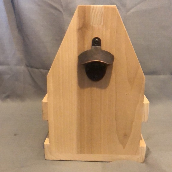 Sturdy solid wood drink carrier. 6 cans or six bottles. Includes bottle opener. - Picture 2 of 5
